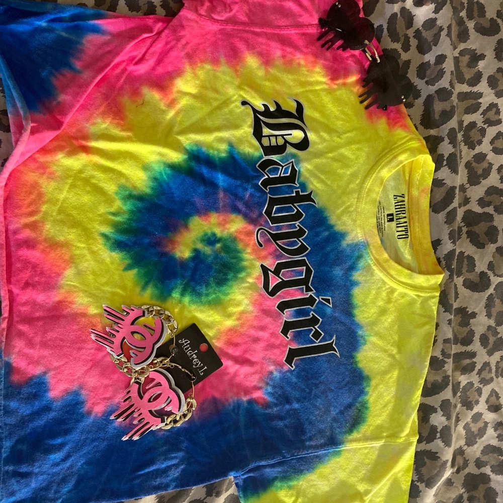 Babygirl tie dye cut off T-shirt size Large - Picture 2 of 2